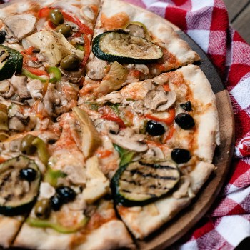 pizza pasta carbonara ossobucco da giovanni lekker eten